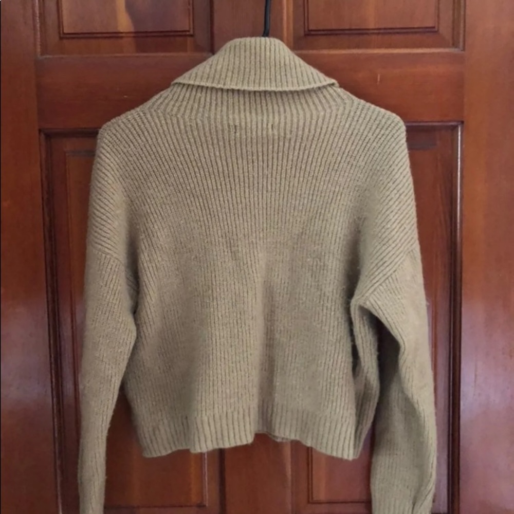 Turtle neck - Picture 2 of 3